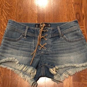 Low rise light wash shorts